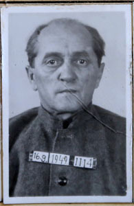 Jakub Koutný, zrazený Ludvíkem Svobodou a dalšími spolubojovníky, kteří po komunistickém puči přijali funkce v totalitním státě, zemřel 4. února 1960 po více než desetiletém vězení v Leopoldově.