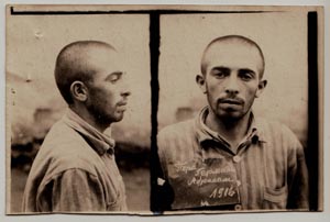 Герман Перл, слесарь из Брно, после побега от нацистов в СССР был арестован и осужден к трем годам принудительных работ в Каргополлаге, где умер 8.3.1943