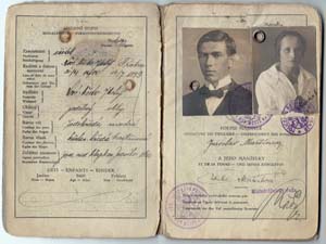 Cestovní pas Jaroslava Martínka a jeho ženy Zdeny se dochoval v archivu HDA SBU