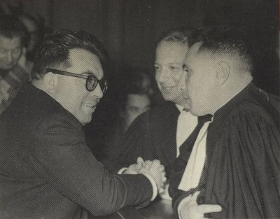 D. Rousset se svými právníky u pařížského soudu. Zdroj: archiv D. Rousseta